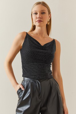 XHAN - Siyah Degaje Yaka Simli Askılı Bluz 4KXK2-47833-02
