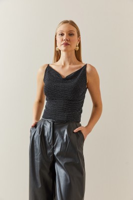 Siyah Degaje Yaka Simli Askılı Bluz 4KXK2-47833-02 - 3