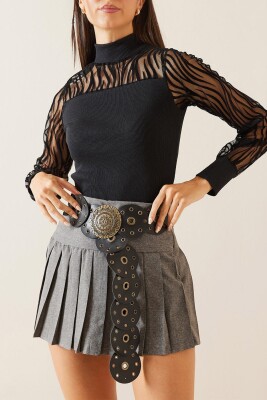Siyah Dik Yaka Zebra Dantelli Kaşkorse Bluz 5KXK2-48977-02 - XHAN