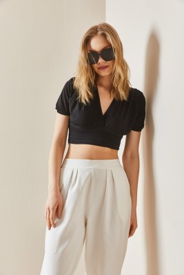 Siyah Drapeli Crop Bluz 3YXK2-47029-02 - 2
