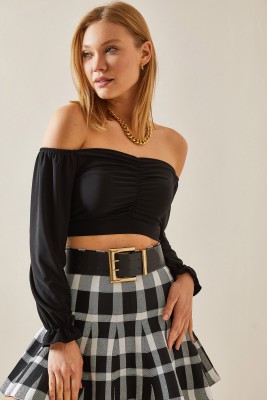 Siyah Düşük Omuz Büzgülü Crop Bluz 4KXK2-47782-02 - 2