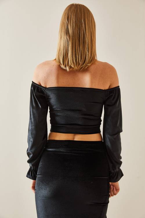 Siyah Düşük Omuz Büzgülü Kadife Crop Bluz 4KXK2-47784-02 - 8