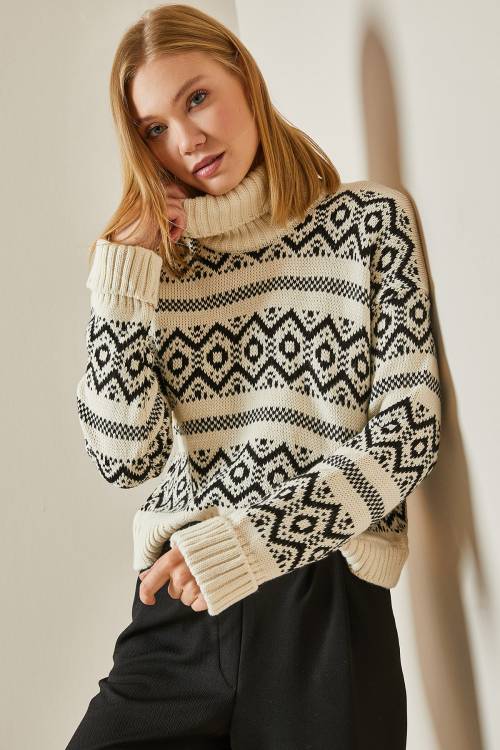 Siyah Etnik Desenli Boğazlı Crop Kazak 4KXK3-47590-02 - 2