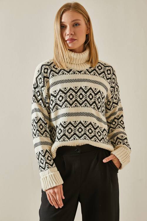 Siyah Etnik Desenli Boğazlı Crop Kazak 4KXK3-47590-02 - 3