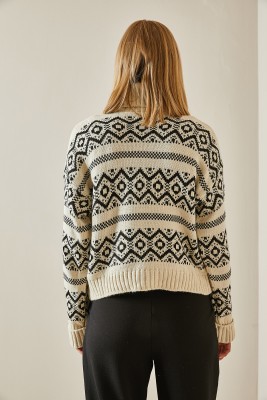 Siyah Etnik Desenli Boğazlı Crop Kazak 4KXK3-47590-02 - 7