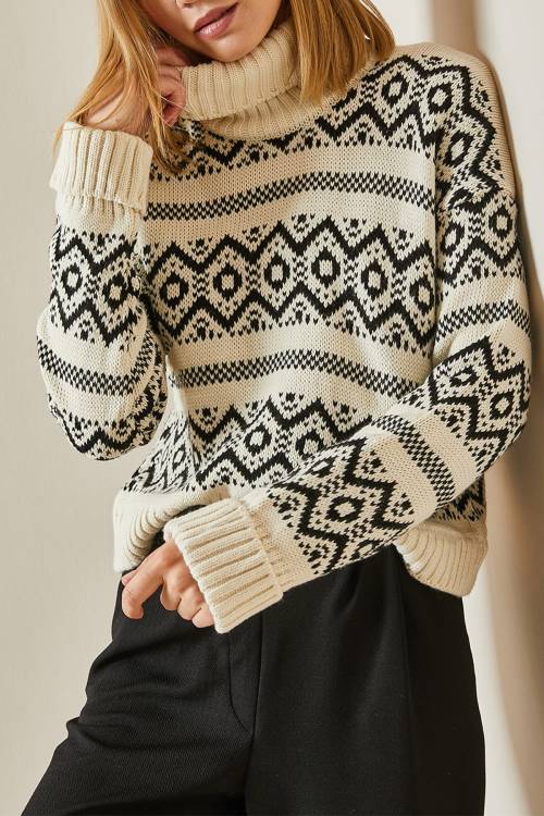 Siyah Etnik Desenli Boğazlı Crop Kazak 4KXK3-47590-02 - 1