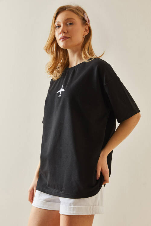 Siyah Figür Detaylı Bisiklet Yaka Oversize Tişört 5YXK1-48003-02 - 5