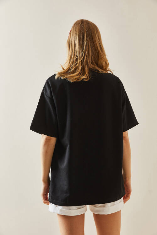 Siyah Figür Detaylı Bisiklet Yaka Oversize Tişört 5YXK1-48003-02 - 6