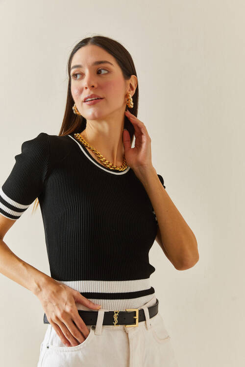 Siyah Kısa Kollu Triko Bluz 5YXK2-48343-02 - 5