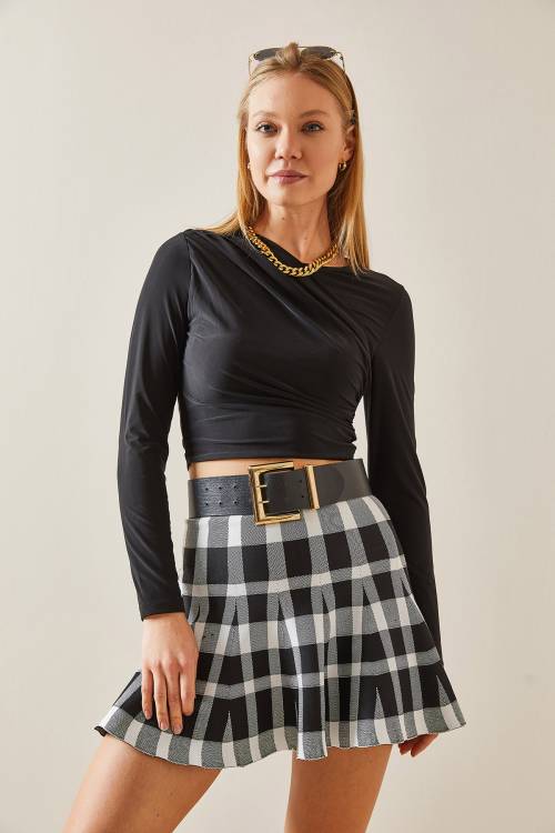 Siyah Kruvaze Yaka Drapeli Crop Bluz 4KXK2-47776-02 - 2