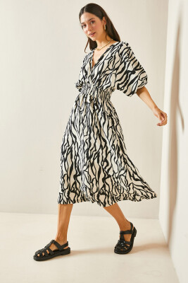 Siyah Kruvaze Yaka Zebra Desenli Dokulu Midi Elbise 5YXK6-48454-02 - 2