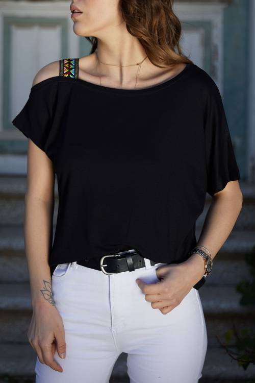 Siyah Omuzu Aksesuarlı Bluz 9KXK2-40586-02 - 1