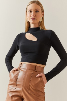 Siyah Pencere Detaylı Yarım Balıkçı Crop Bluz 4KXK2-47804-02 - 4