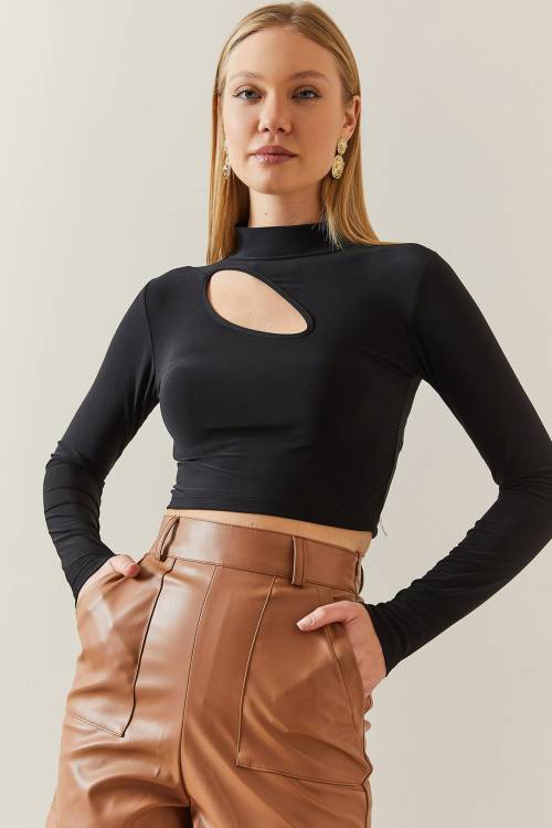 Siyah Pencere Detaylı Yarım Balıkçı Crop Bluz 4KXK2-47804-02 - 4