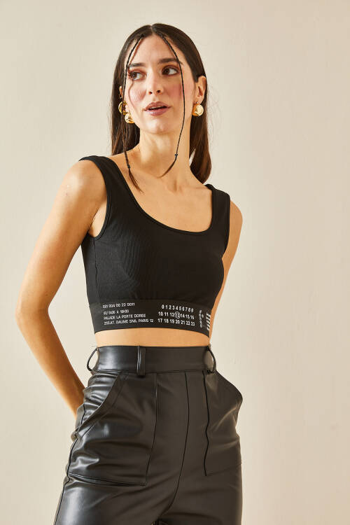 Siyah U Yaka Lastikli Crop Bluz 5YXK2-48381-02 - 4