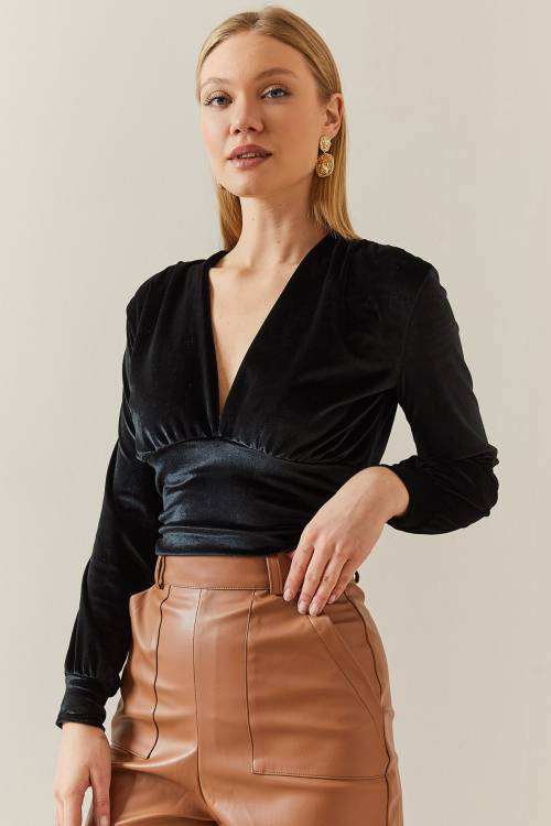 Siyah V Yaka Drapeli Kadife Crop Bluz 4KXK2-47806-02 - 5
