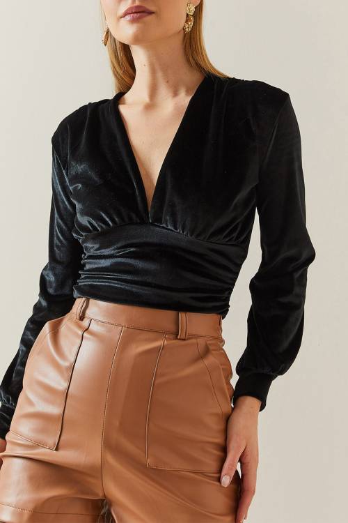 Siyah V Yaka Drapeli Kadife Crop Bluz 4KXK2-47806-02 - 1