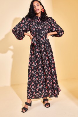 Siyah Yaka Detaylı Çiçekli Maxi Elbise 3KXK6-46866-02 - 3