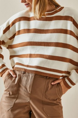 XHAN - Taba Bisiklet Yaka Çizgili Crop Kazak 4KXK3-47589-30