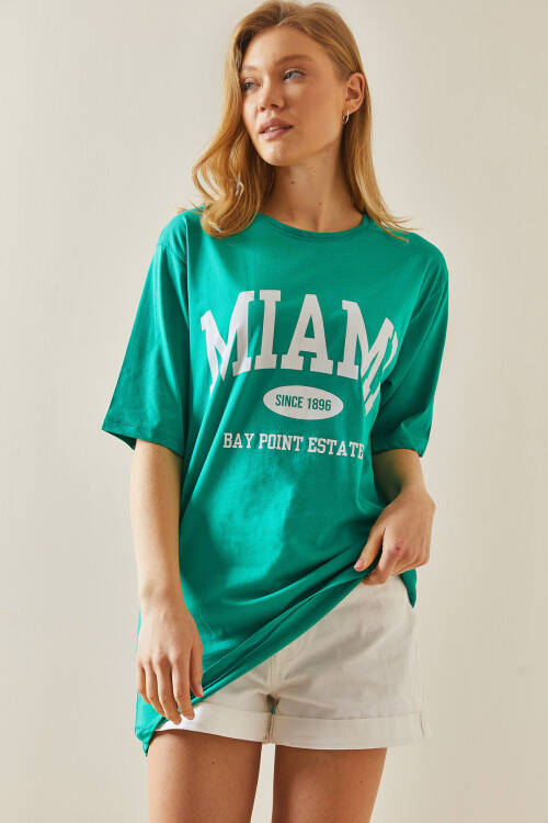 Yeşil Bisiklet Yaka Yazılı Oversize Midi Tişört 5YXK1-48008-08 - 5