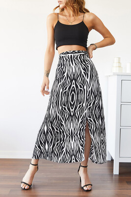 Siyah & Beyaz Zebra Desen Yırtmaçlı Etek 0YXK7-43528-02 - XHAN